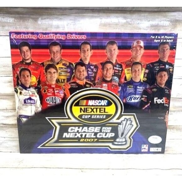 Nascar Chase For the Nextel Cup 2007 Board Game Featuring Qualifying Drivers - Picture 1 of 7